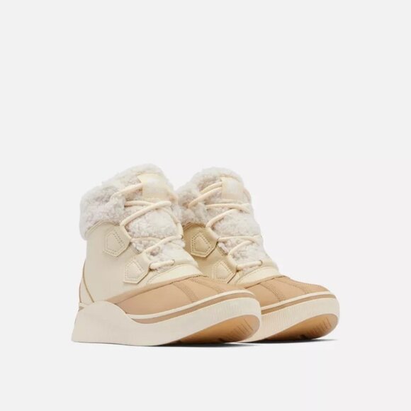 Sorel $ 140 Out & About IV Chillz Waterproof Boots Honey White/Canoe Sz 7 NIB! - Picture 1 of 6